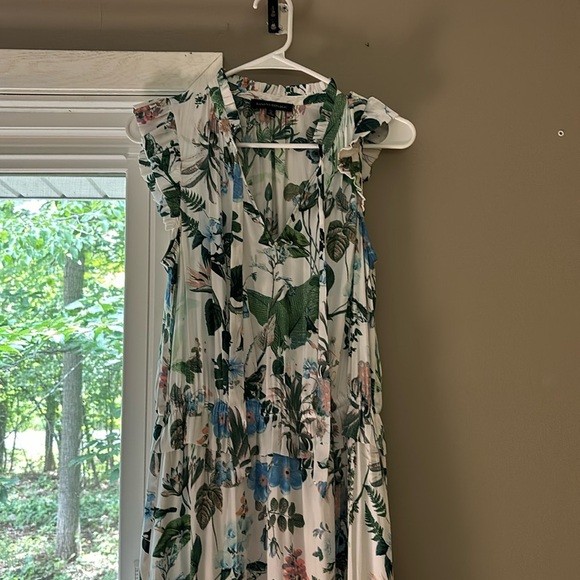 Very flattery maxi dress from banana republic - Picture 1 of 9
